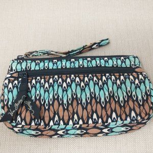 VERA BRADLEY SIERRA STREAM WRISTLET BAG
